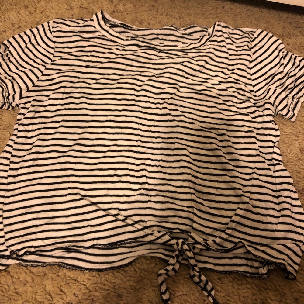 Black and white crop top